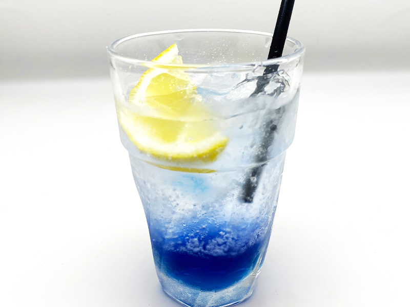 ティーウェリストがおすすめする夏にぴったり!バタフライピーソーダの簡単レシピ(バタフライピーコーディアルのレシピ含む)